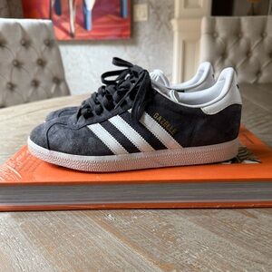 Youth/Big Kids Gray-Blue Gazelle Sneakers